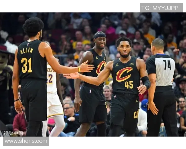 2021年1月26日湖人与骑士的精彩对决回顾与赛后分析 2021年1月26日湖人与骑士的精彩对决回顾与赛后分析